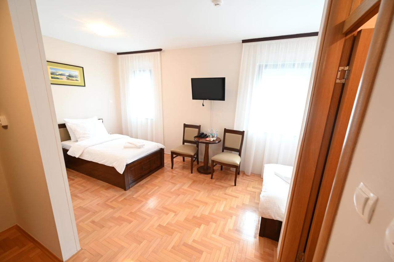 Hotel "Jkc Banja Luka" Экстерьер фото