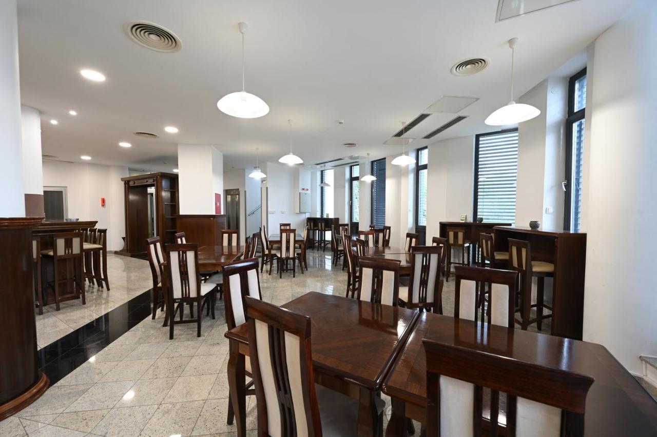 Hotel "Jkc Banja Luka" Экстерьер фото