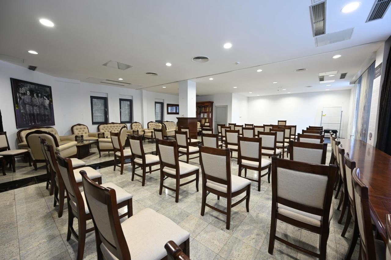 Hotel "Jkc Banja Luka" Экстерьер фото